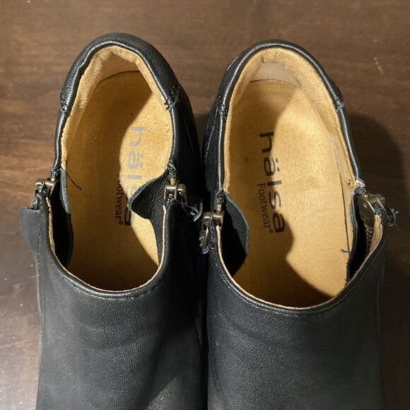 Halsa Rylee Floral Embossed Leather Bootie Size 7.5 - Picture 3 of 12